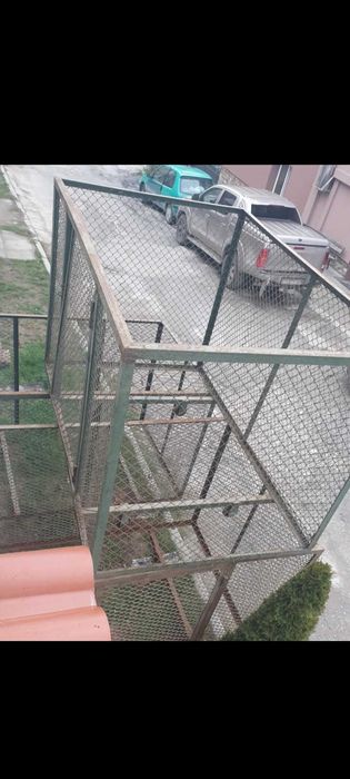 Продавам клетки за кучета Метална клетка с колелца /