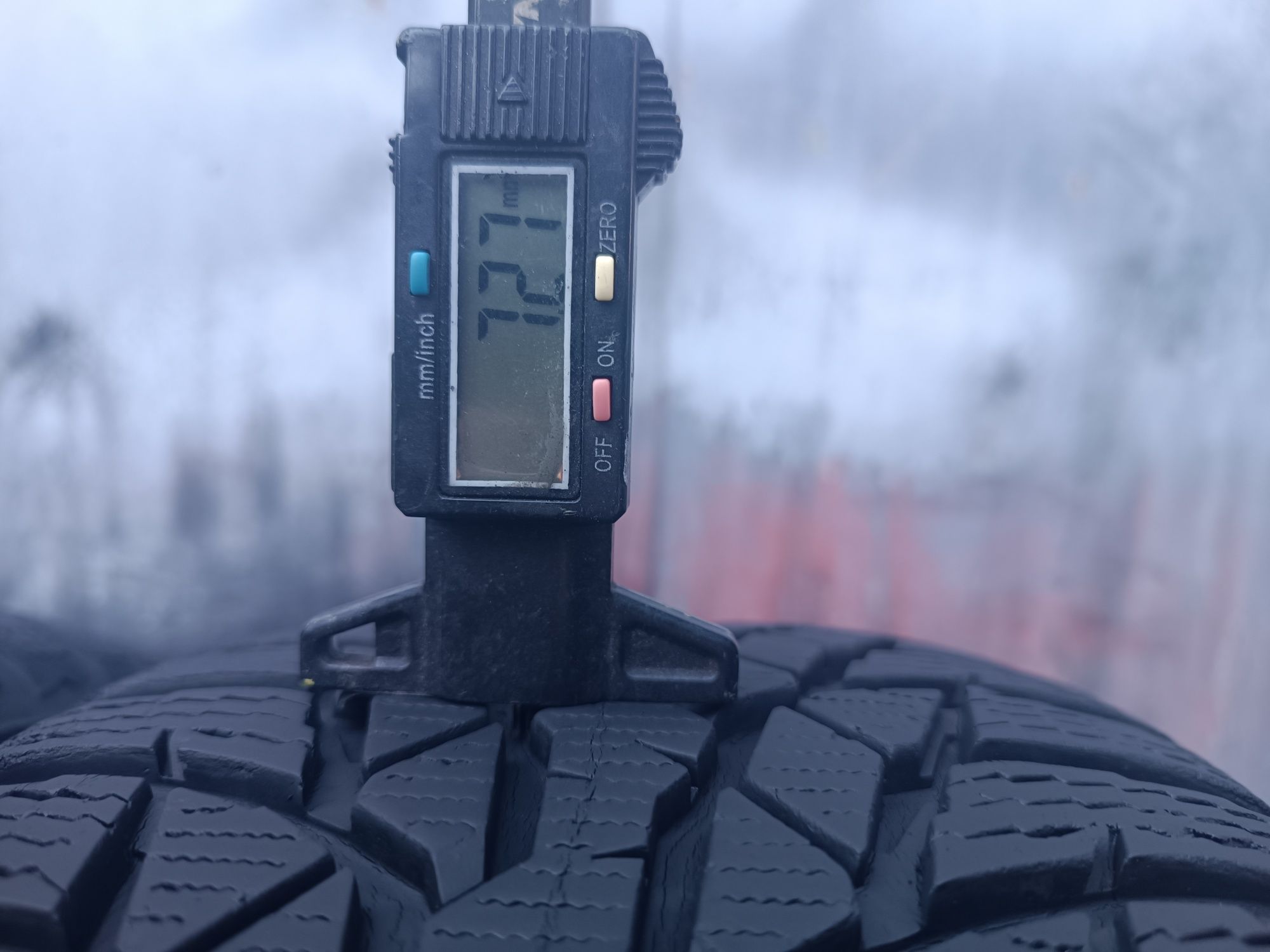 215/60/16 Nokian