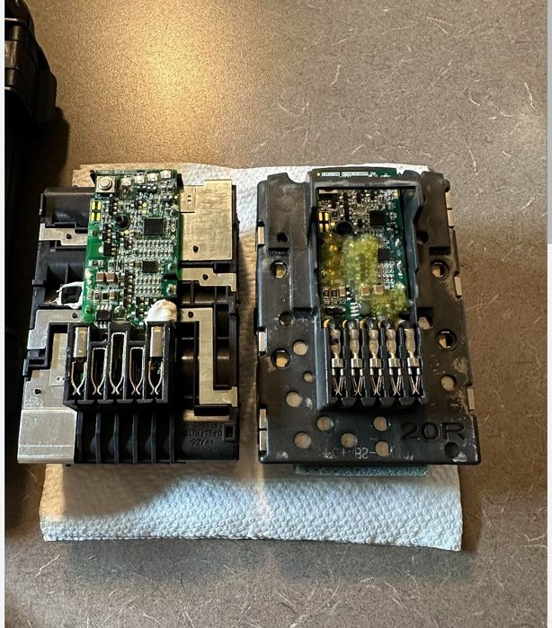 Reparații Baterii Acumulatori.