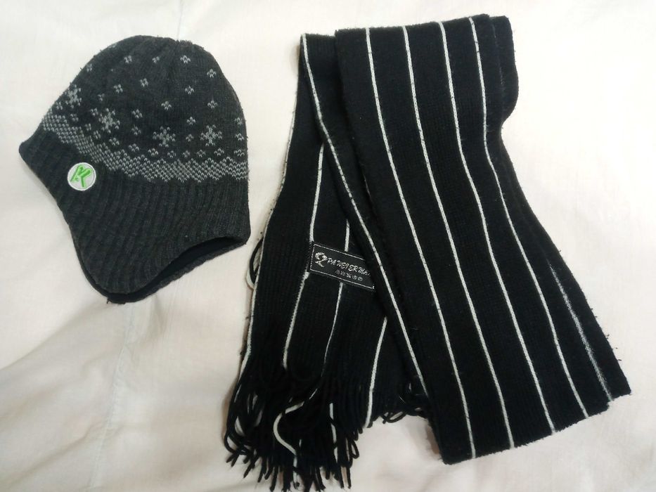 «Недорого» 20 тыс за все Теплый шарф и шапка закрывает уши