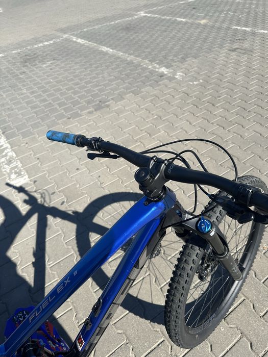 Bicicleta full suspension trek fuel ex 8 L 29” 2022 URGENT