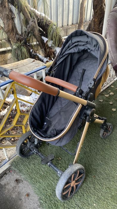 Продам детскую коляску