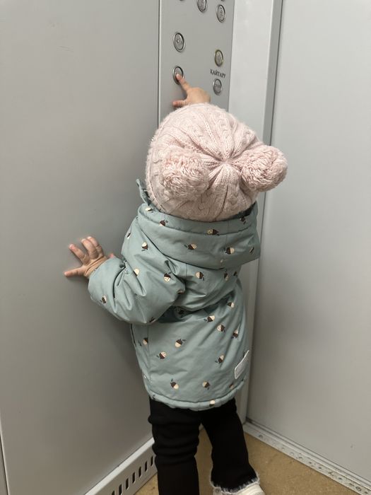 Весенняя куртка для девочки