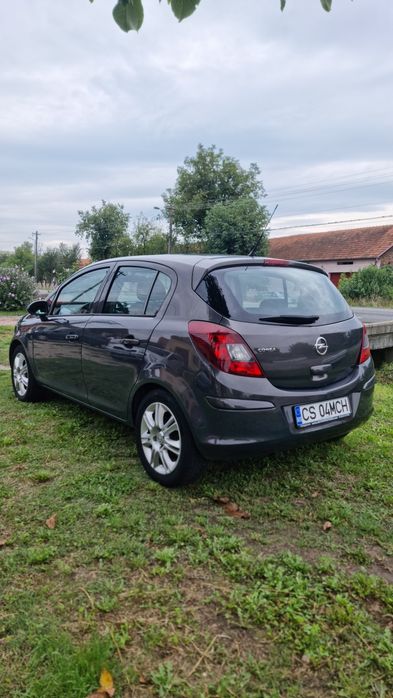 Opel corsa 2013 1.2 benzină