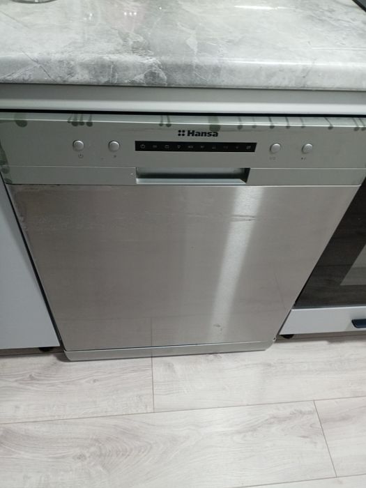 Продам срочно посудомойку