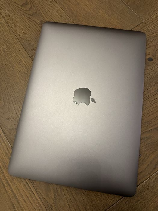 MacBook (Retina, 12-inch, Early 2016) - Intell M5 - 8GB DDR - 500SSD