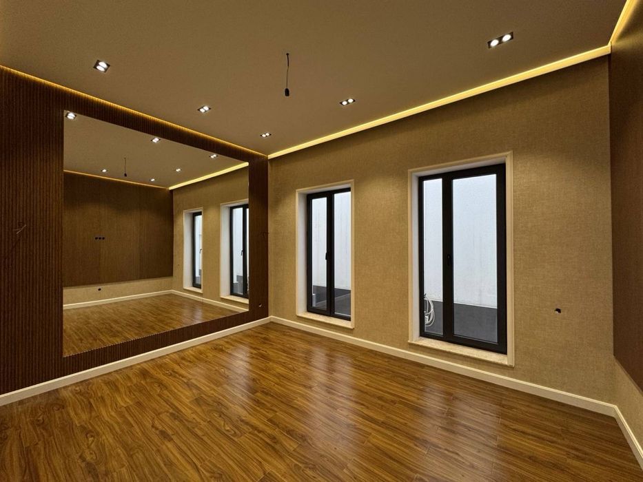 Енги махаллада 2 сотокли енги хонадон сотилади!