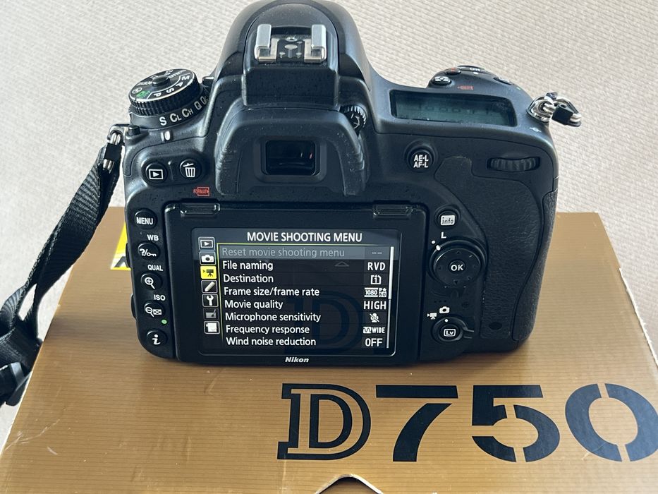 Nikon D750 Digital Camera D750 FX отлично състояние
