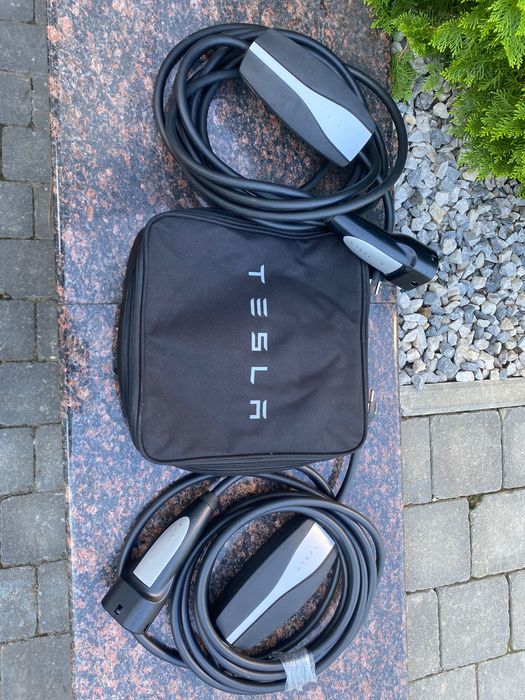 Incarcator Tesla original