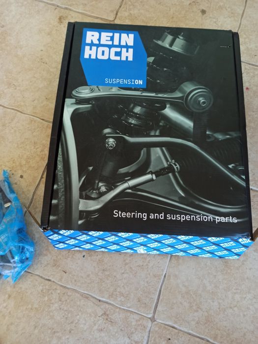 Комплект долни носачи за Audi A6 C5
Комплект долни носачи за Audi A6 C