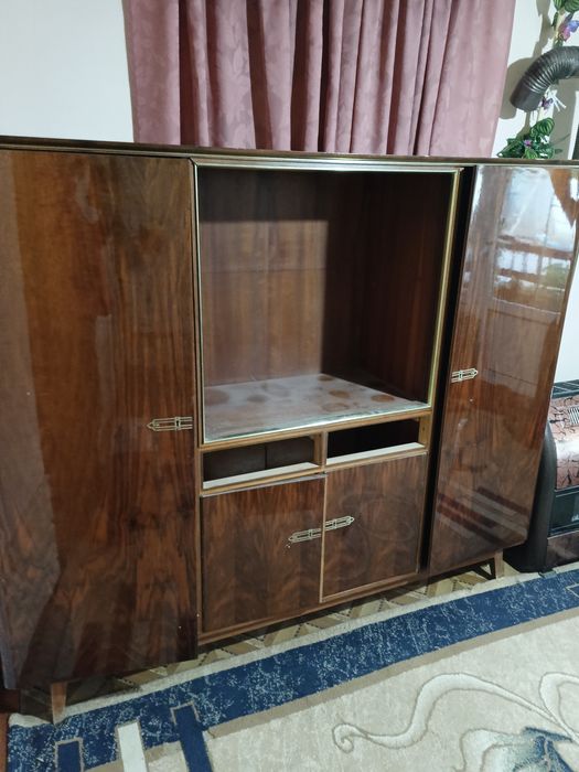 Сервант российский