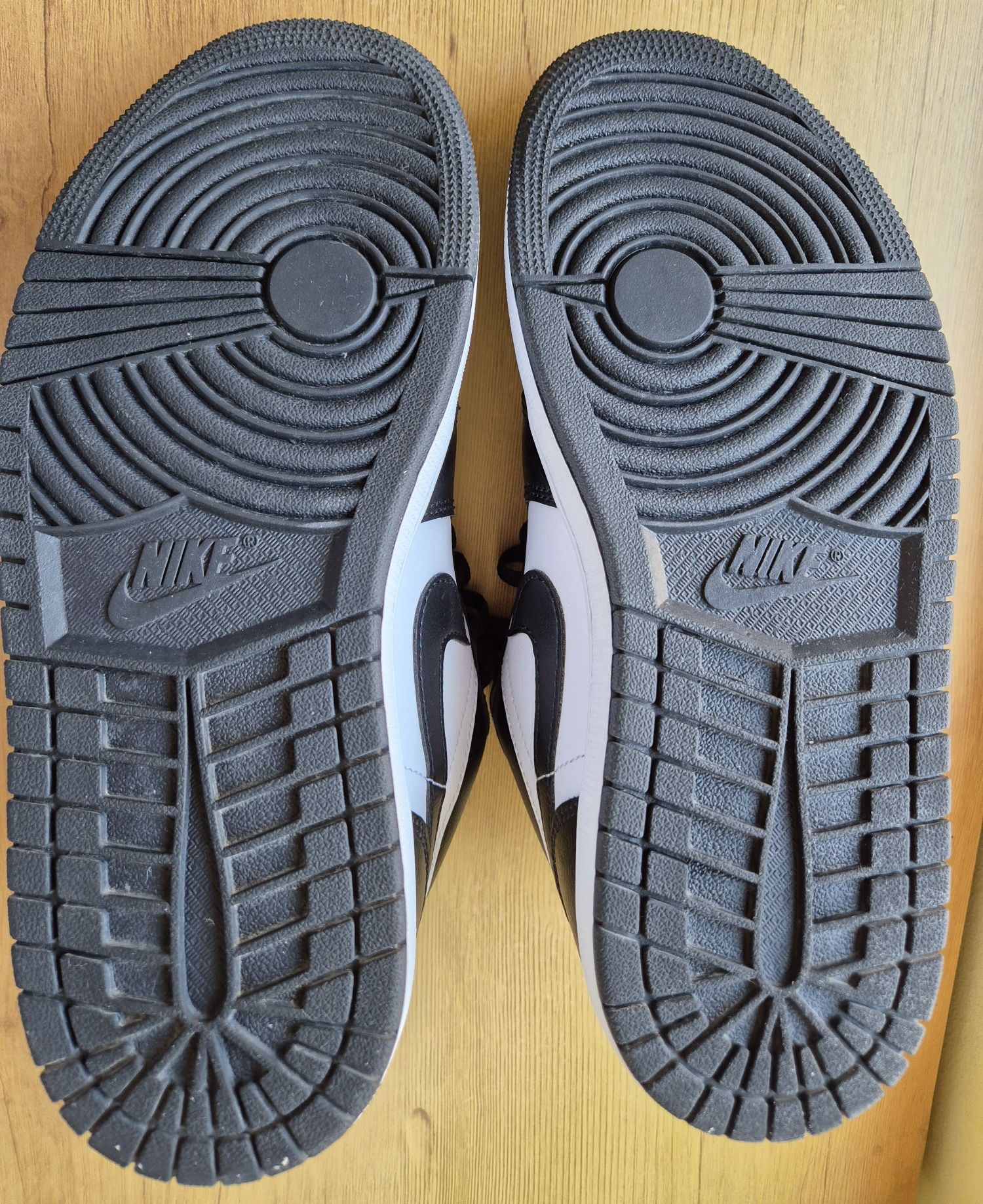 Aiir Jordan 1 low