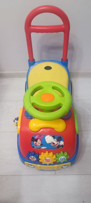 Mașinuță cu activități Mickey Mouse