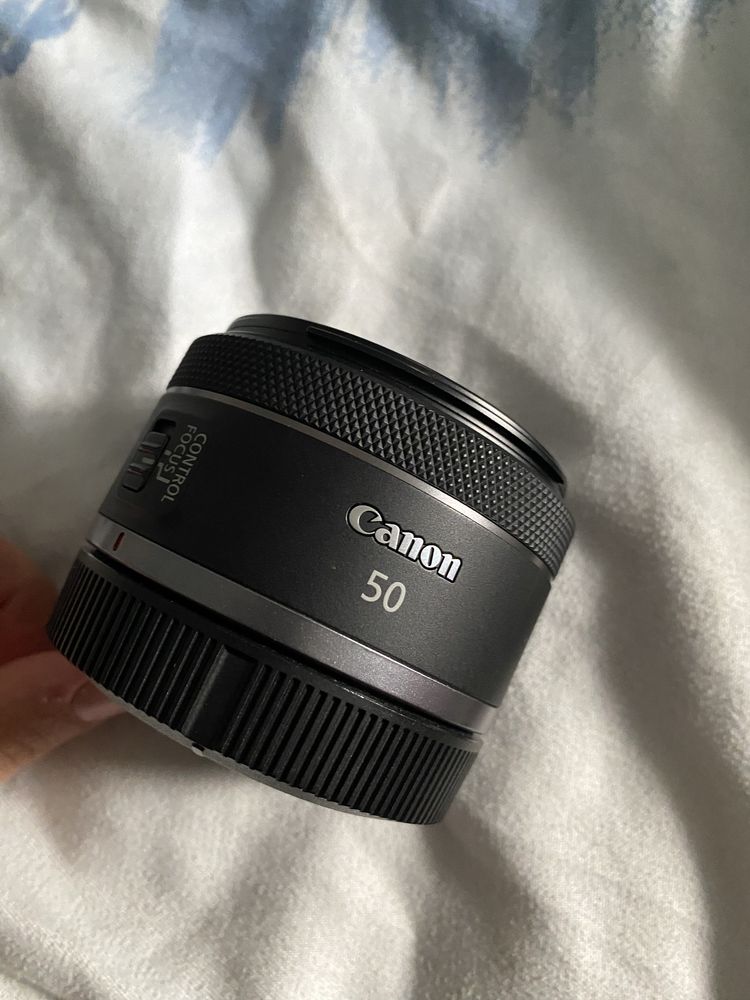 Canon RF 50mm f1.8