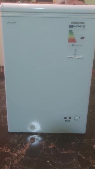 Vând ladă frigorifică perfect funcțională.