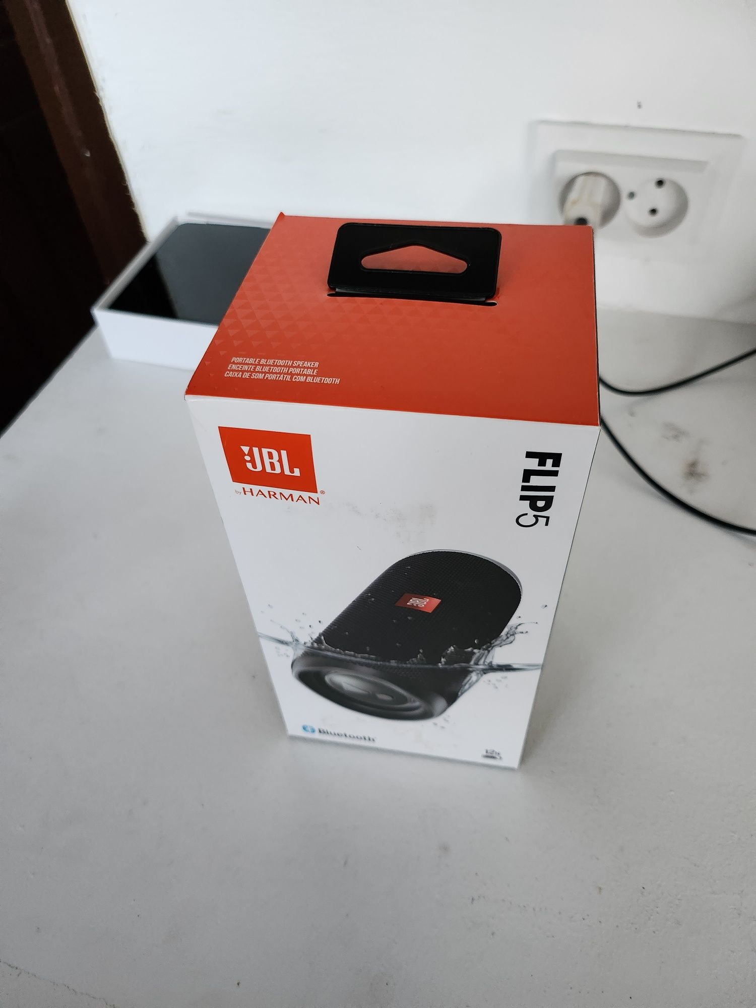 Boxa Jbl Flip 5 Bluetooth sigilata ! Culoare Black