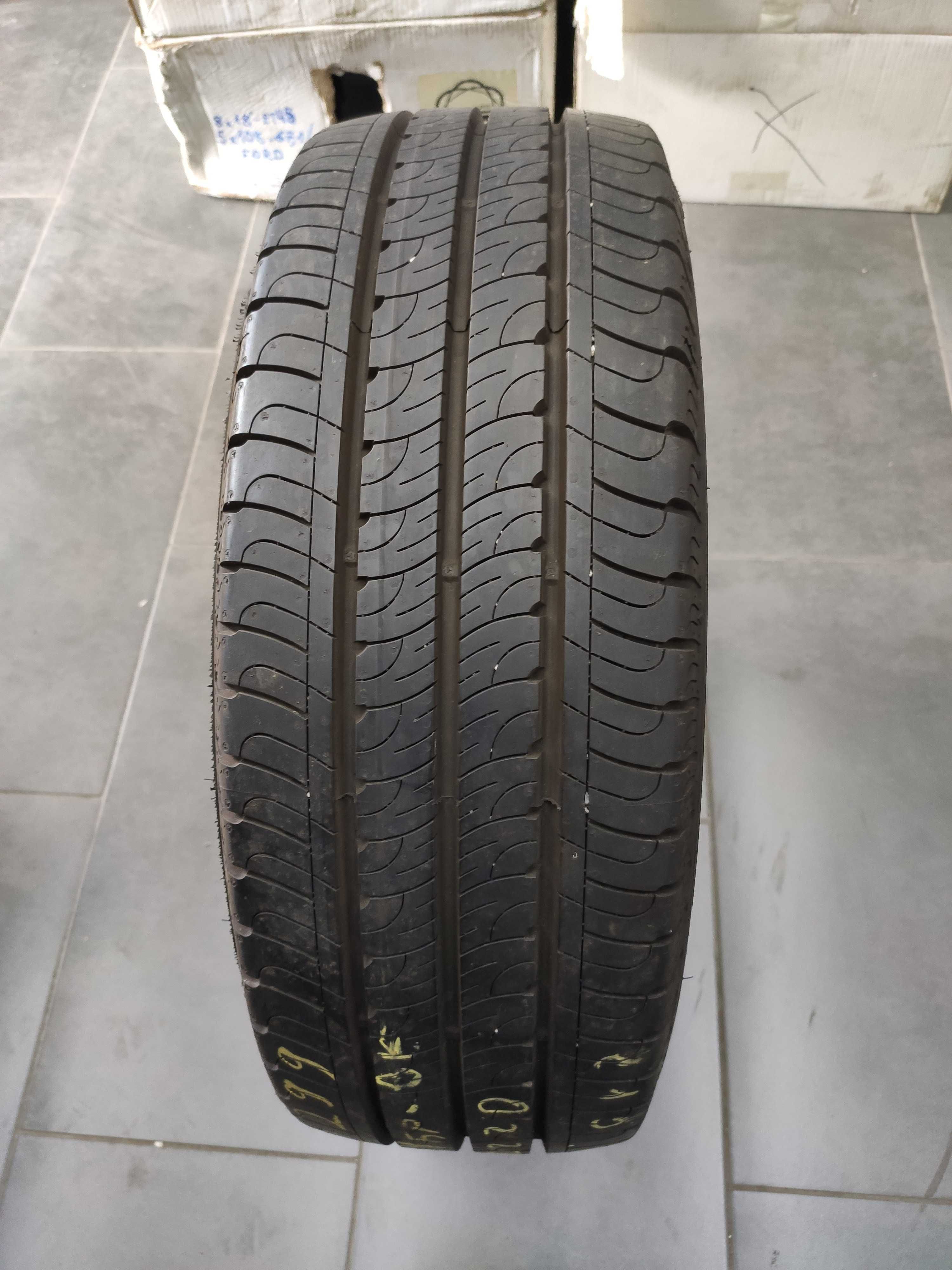 1бр Почти Нова Лятна Гума 215 65 15 С - Goodyear - DOT 2022