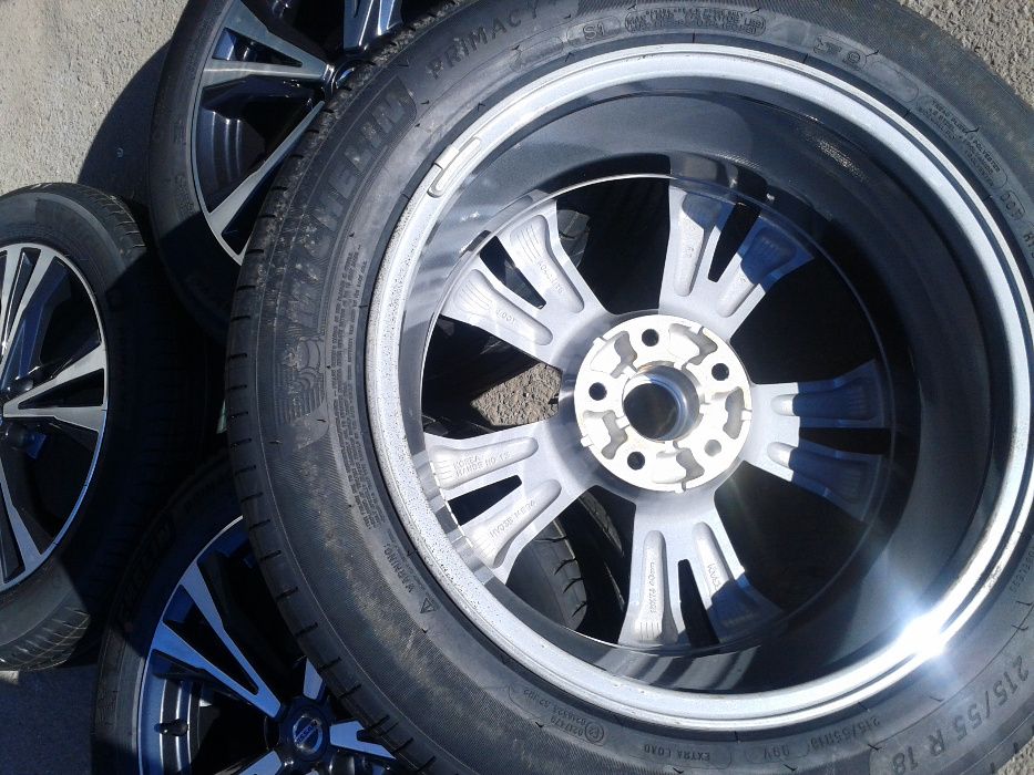 18'' оригинални алуминиеви джанти с гуми и дат4ици за Nissan.