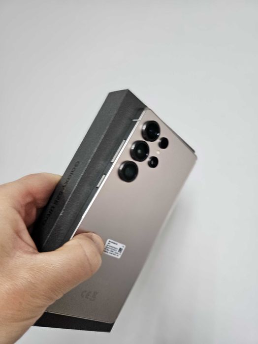 Samsung Galaxy S25 ultra 1 Tb nou la cutie.