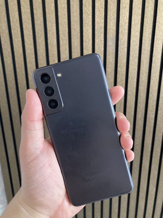 Продам Samsung S21