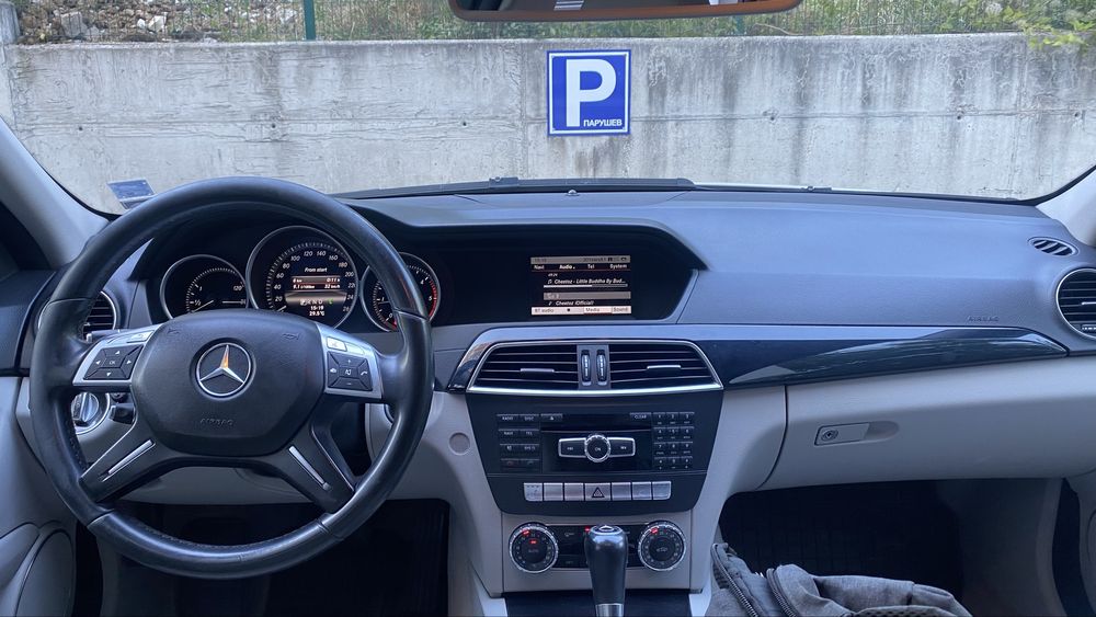 Mercedes Benz C200