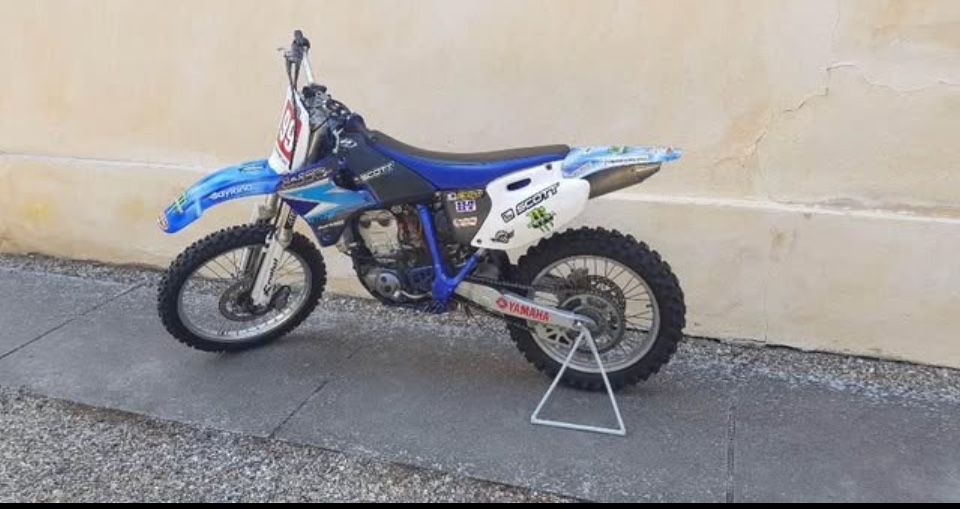 Scooter Honda SH 150…Yamaha 426 full cross…