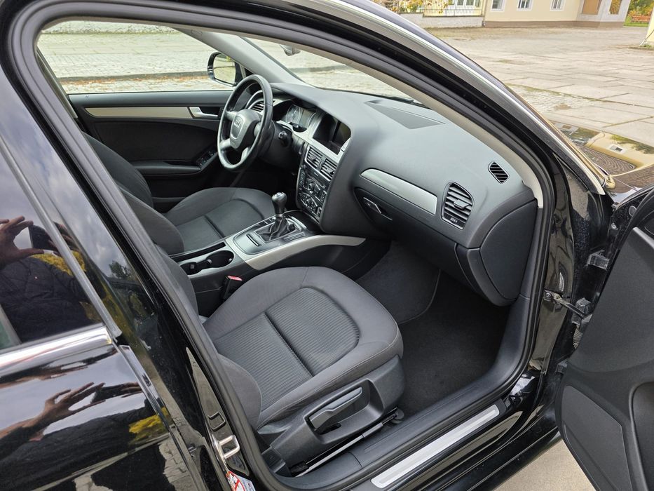 Audi A4 B8  2.0tdi 143cp. CAGA