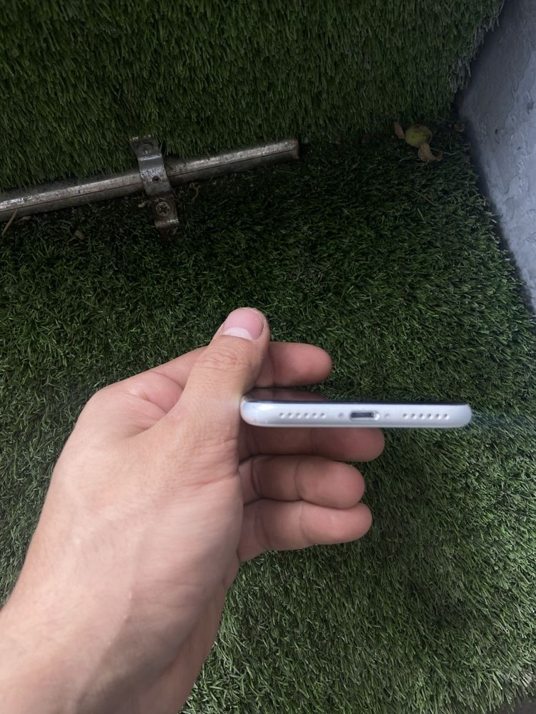 iphone se holati yahshi