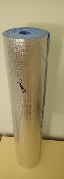 Коврик для туризма термо новый. Можно для йоги