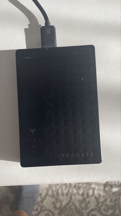 Vand Playstation 4 plus 2 jocuri incluse,HDD extern Seagate Expandable