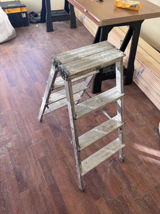 Алуминиева двустранна стълба KRAUSE DOPLO 2x4