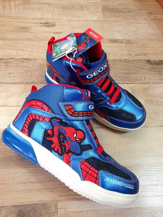 Сникърси/обувки Geox, нови