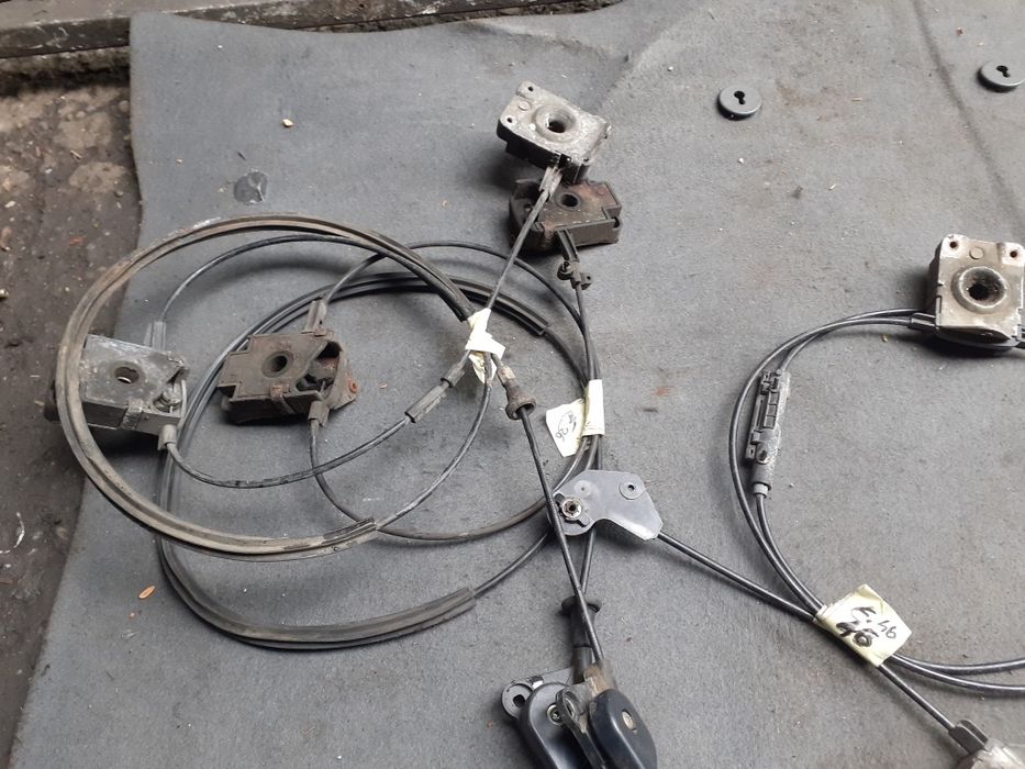 Vand cablu capota bmw e36,e46,e39