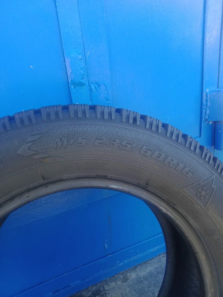 Продам резину GoodYear 2 баллона