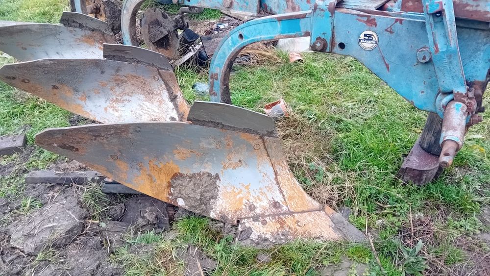 Plug Overum cu 3 brazde