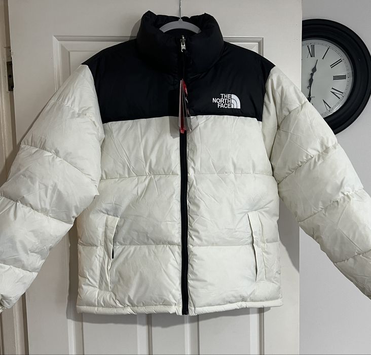 Geaca noua TNF, marimea S sau M