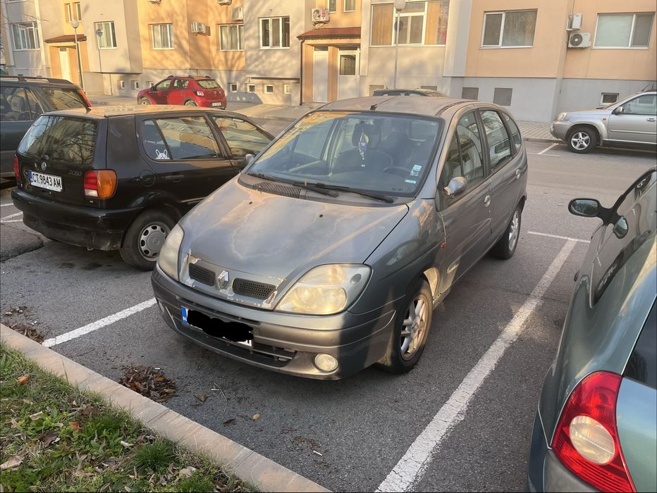 Продава се рено меган сценик