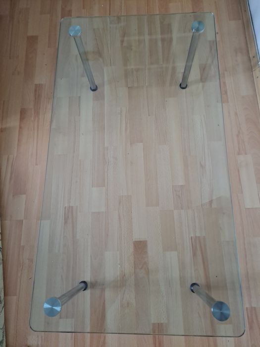 Vând masă de sticlă originală Mobexpert
