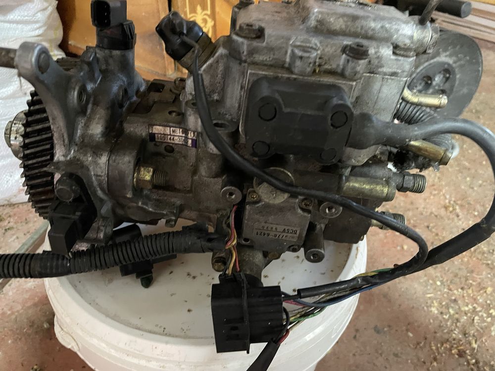 Pompa pajero mk3  , 3.2DID