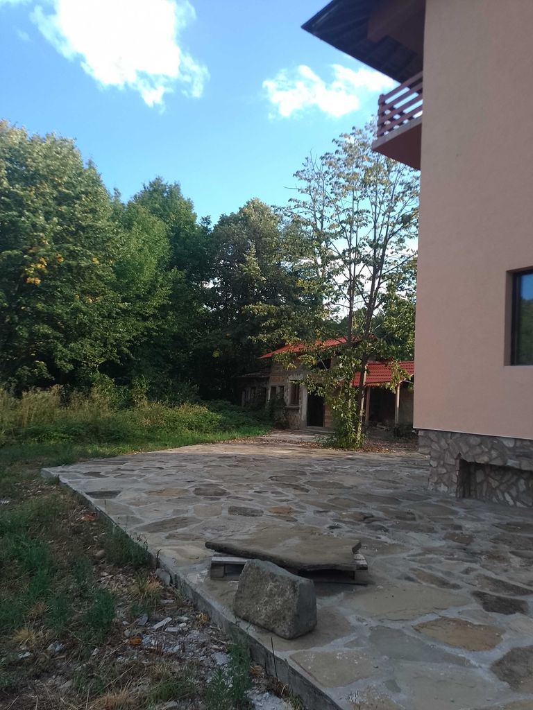Продава се Къща в с. Орешак, Област Ловеч - 800 кв.м за 285 €/кв.м - Снимка #9