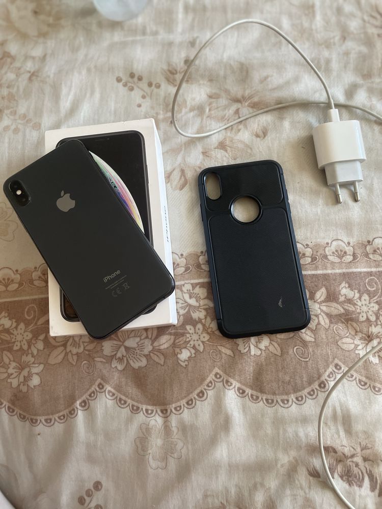 Iphone XS Max.