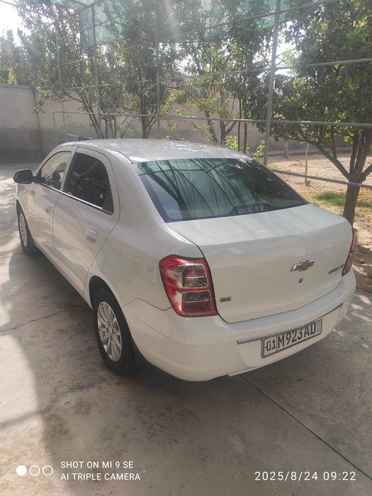 Коболт сотилади холати яакши гази бор 4 поколэна краска капот крилода