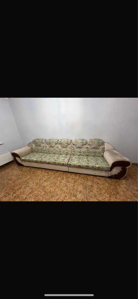 Продается диван 4м, ширина 90см