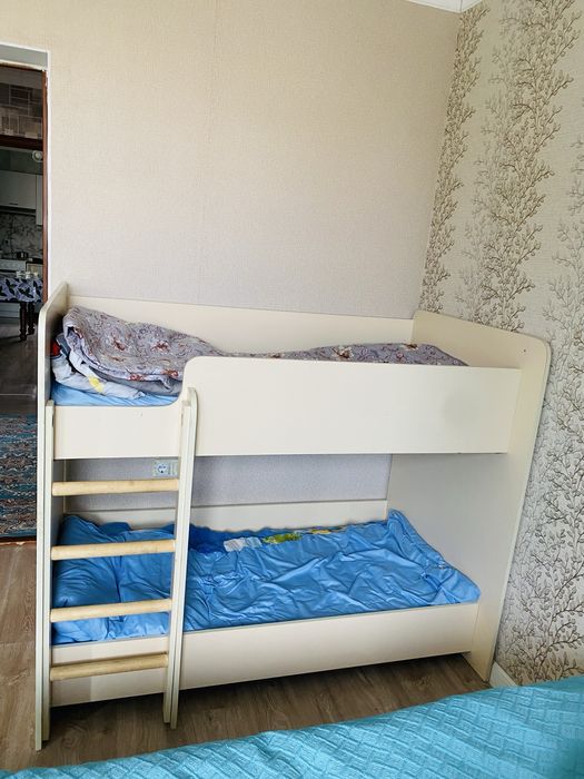 Двухьярусный детский кровать