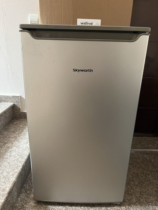 Малък Хладилник за студенти