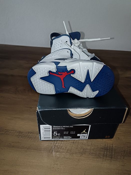 Bascheți bebeluși de la "Jordan"