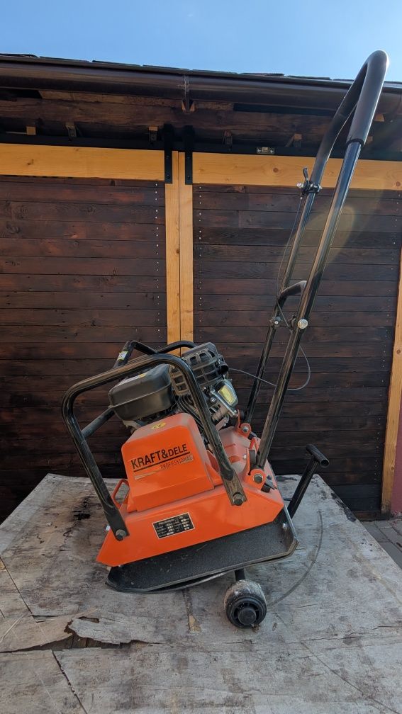 Placa compactoare 4timpi , 7 CP , Loncin, 15kN,65 kg , Kraft&Dele KD11
