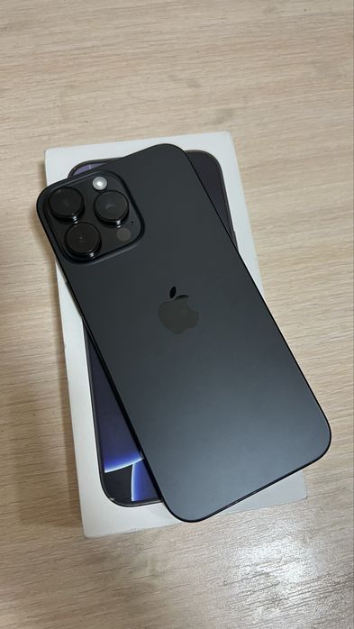 Продам Айфон 16 про макс