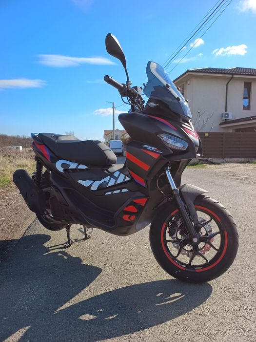 Aprilia SR GT Replica 125 , model 2023 , 3000 km