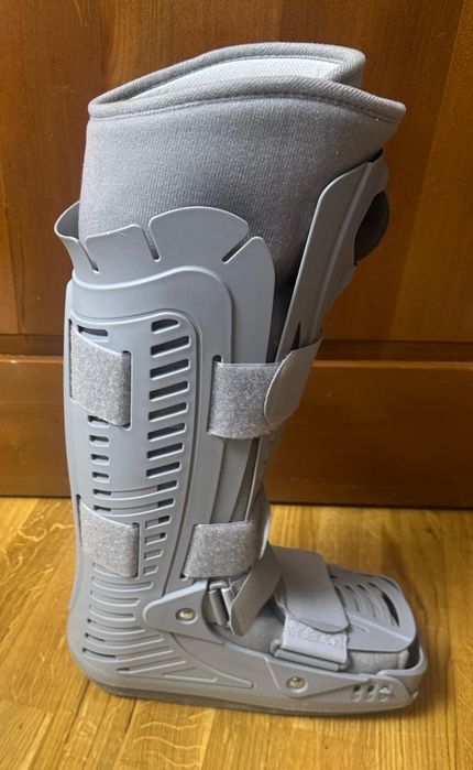 Orteza de glezna fixa model lung Cat Walker